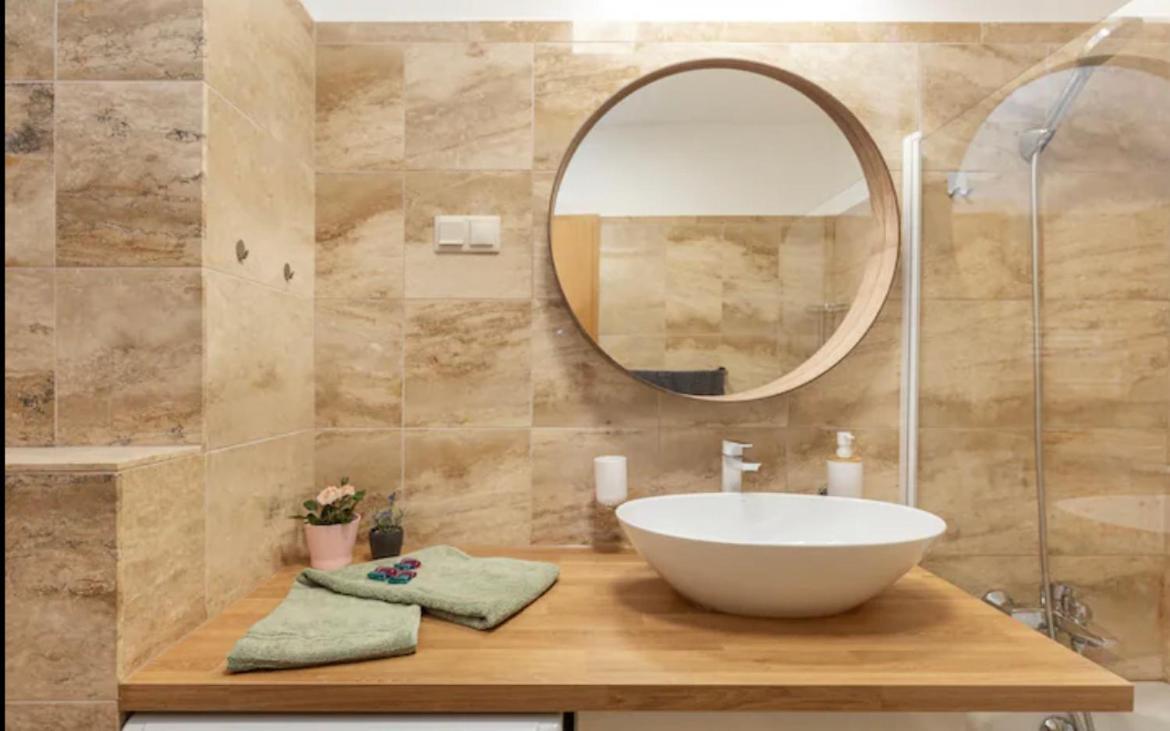 Kazinczy #freeparking Apartman *