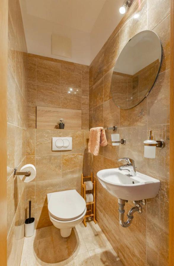 Kazinczy #freeparking Apartman *