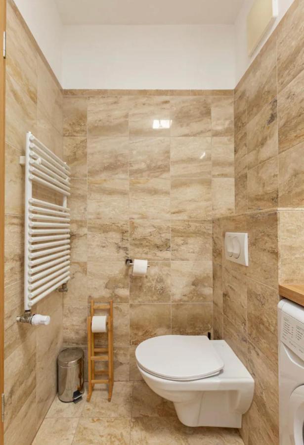 Kazinczy #freeparking Apartment Budapest